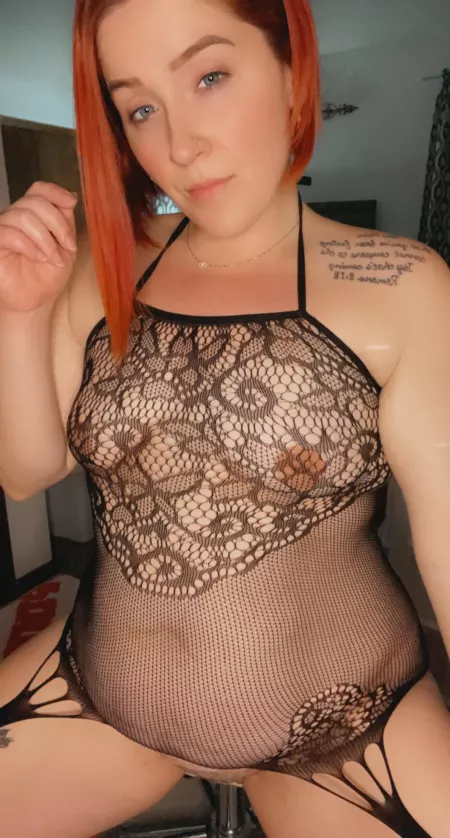 Iβm not wearing any socks & I have the panties match