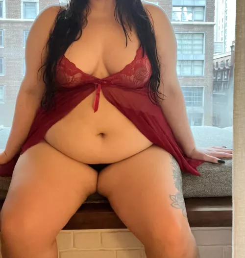 I’m on vacation! Anyone want to feed me pizza? 🍕