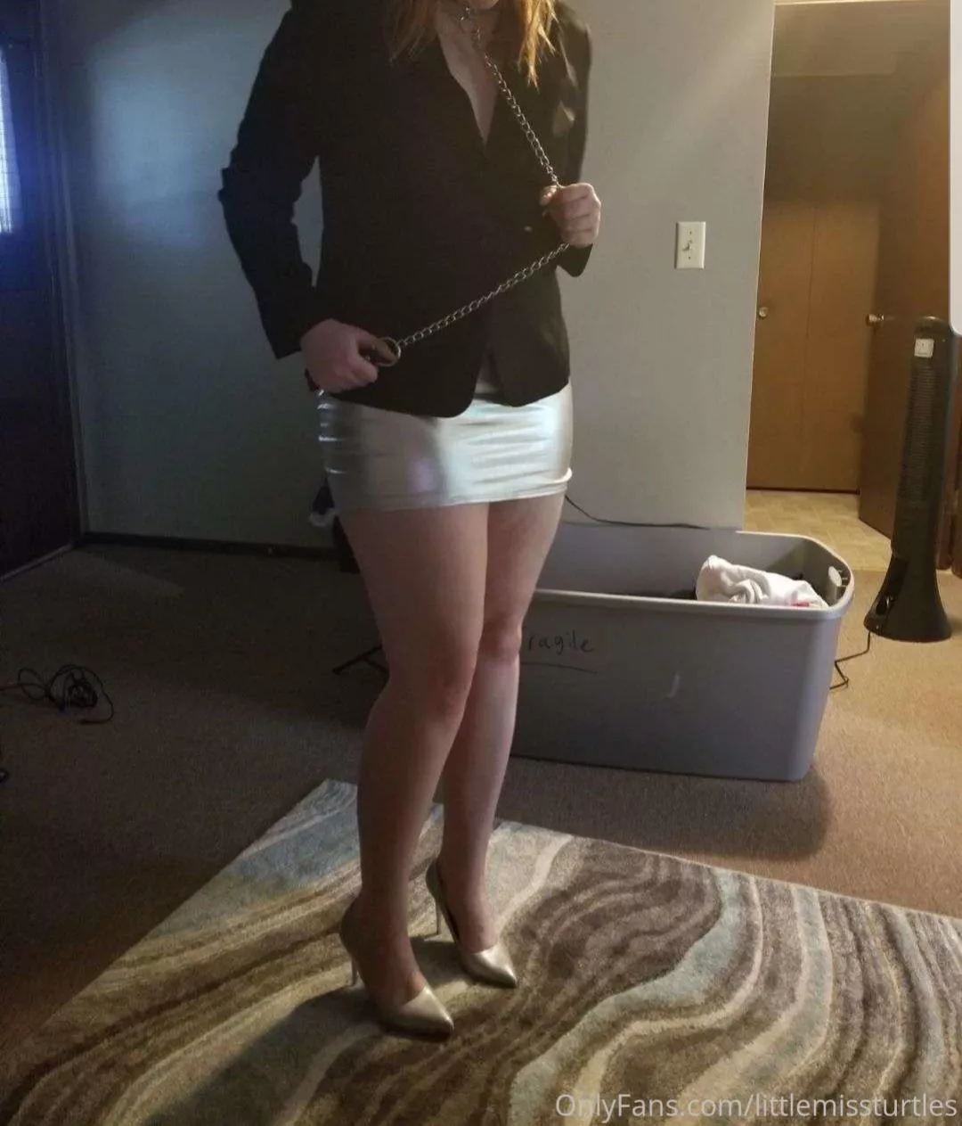 I'm out on a business trip and you see a leash on me ready for the neighbor to use on me.. whoops 😉