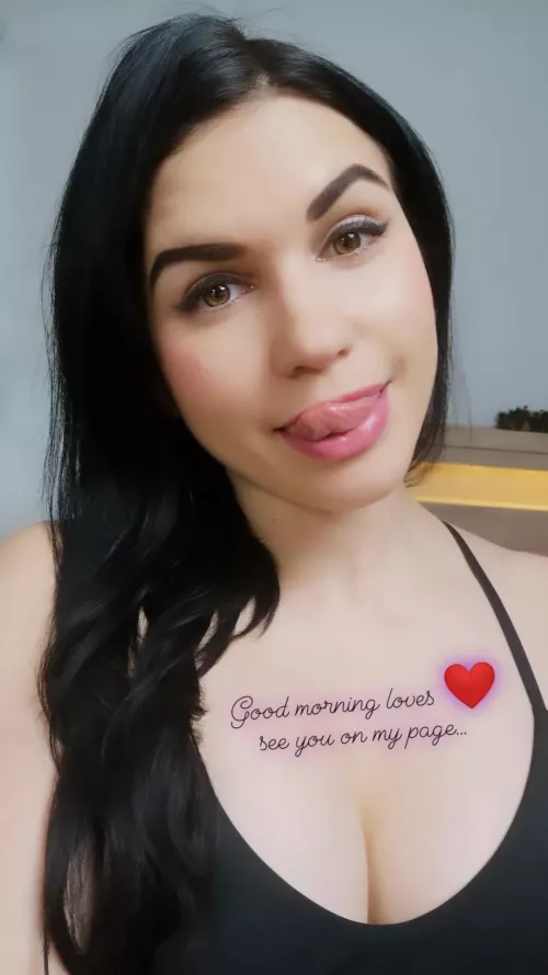 I'm ready to have fun 😘 https://m.chaturbate.com/tiny_hat/