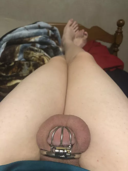 I’m ready to start the new year smooth and locked up! Should I paint my toes next?