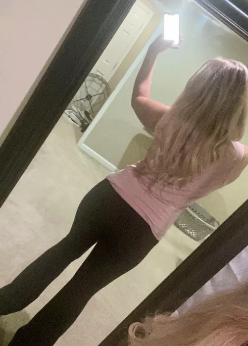 I’m so happy flared are back in!