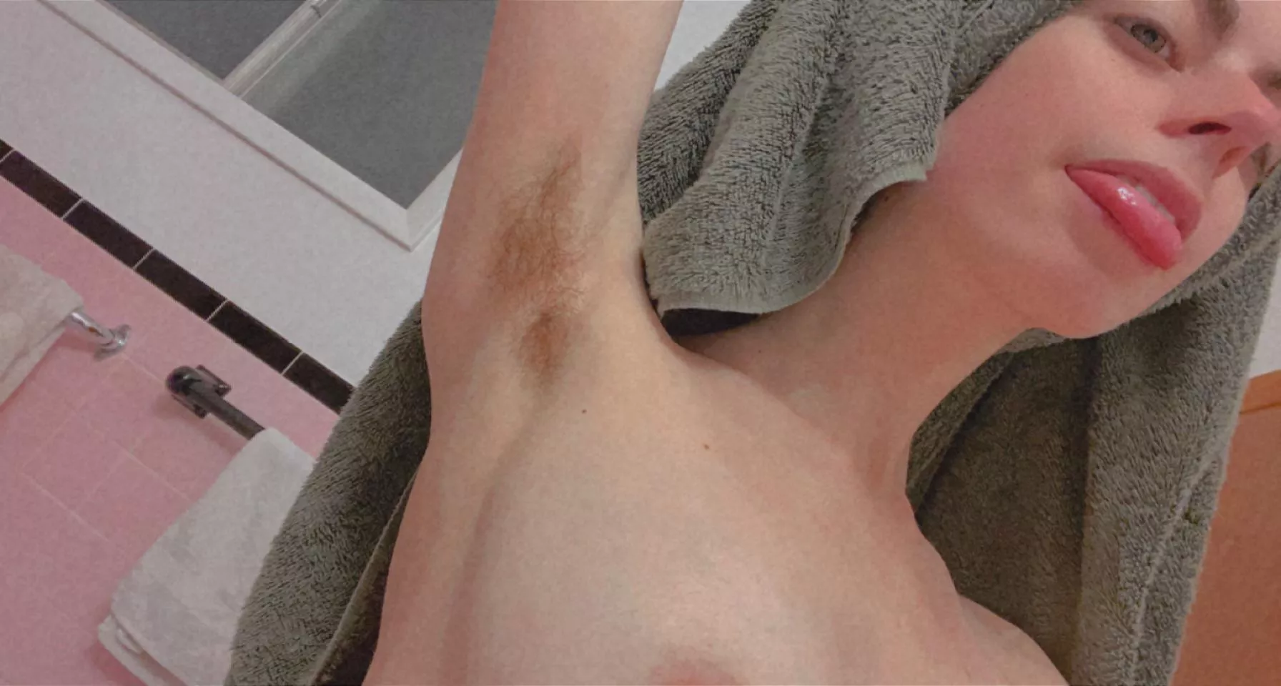 I’m so happy I finally love my body hair 💗