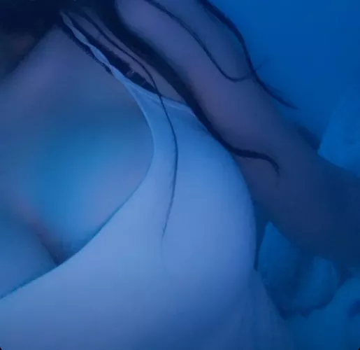 im so horny i need to get picked up and loved. 18 im so horny i need to get picked up and loved. 18