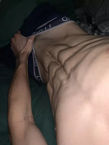 I’m so horny in the morning, can someone come help me take these pants off?? I’m so horny in the morning, can someone come help me take these pants off??