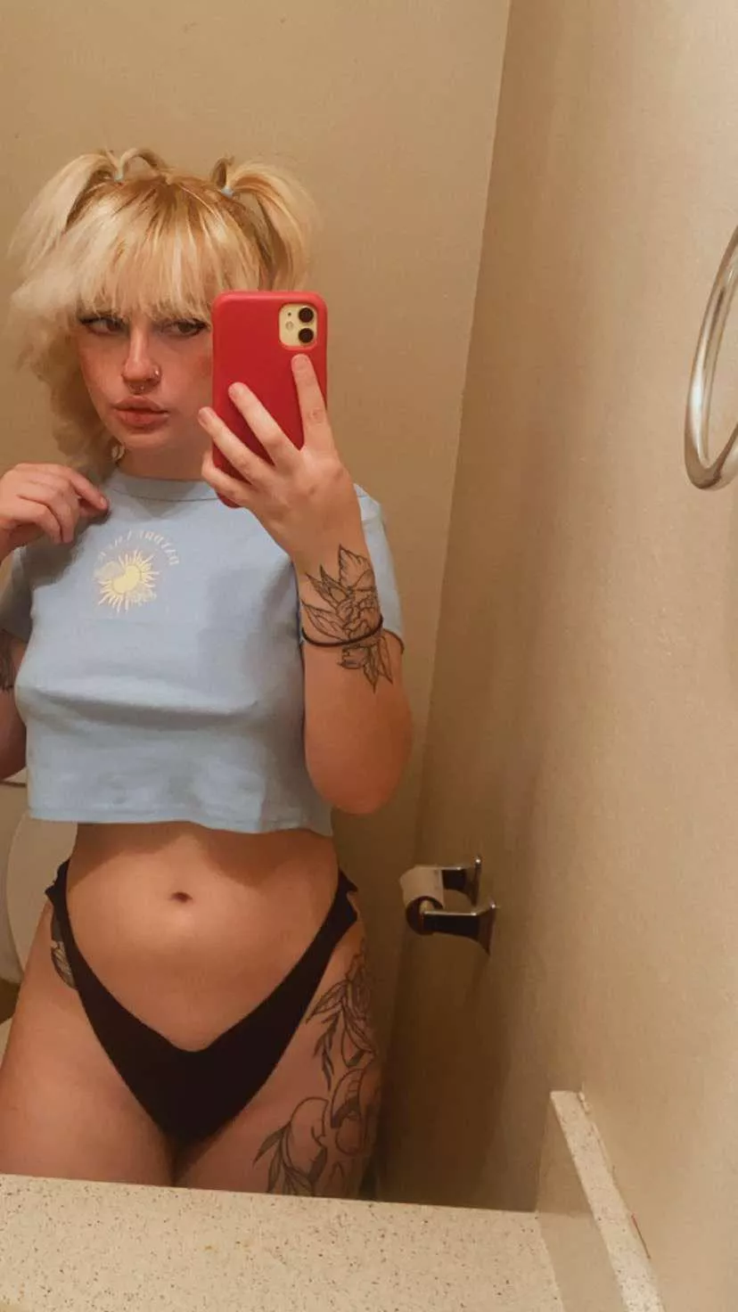 I’m so horny 😩😩 I’m so horny 😩😩