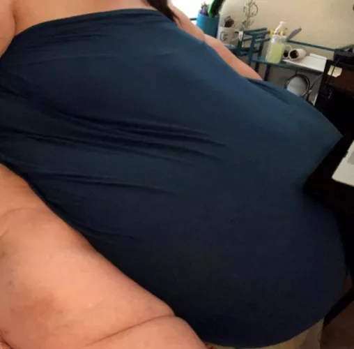 Iβm so morbidly obese, the only thing that can cover this massive gut is a sheet! π₯΅π·π·π· oink oink! message me!