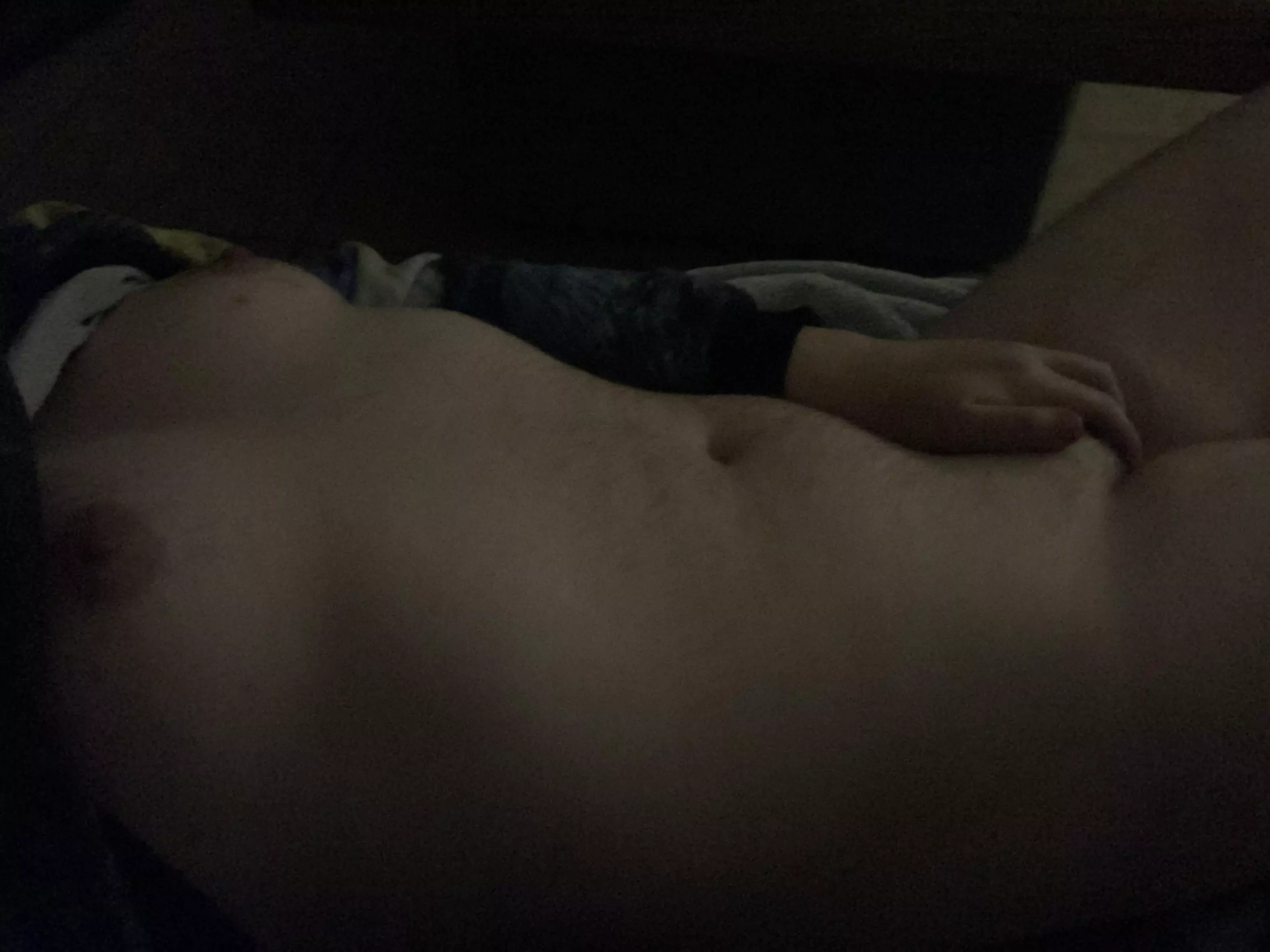 I’m so plastered I’d let you run your tongue all over me