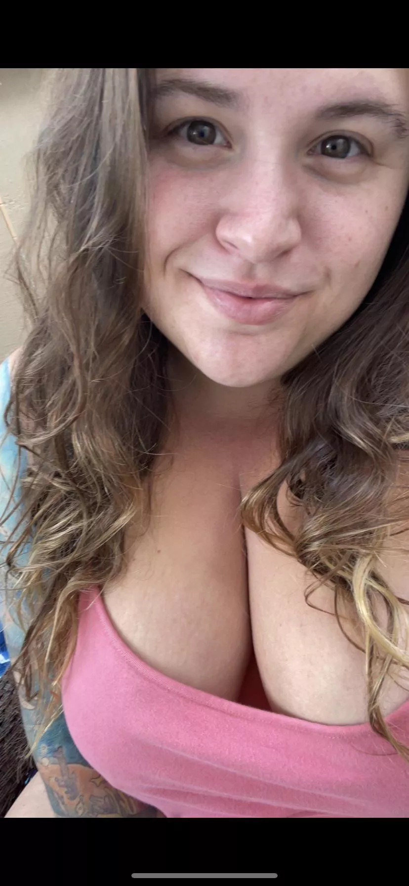 i’m sure my curves are getting your attention and distracting you
