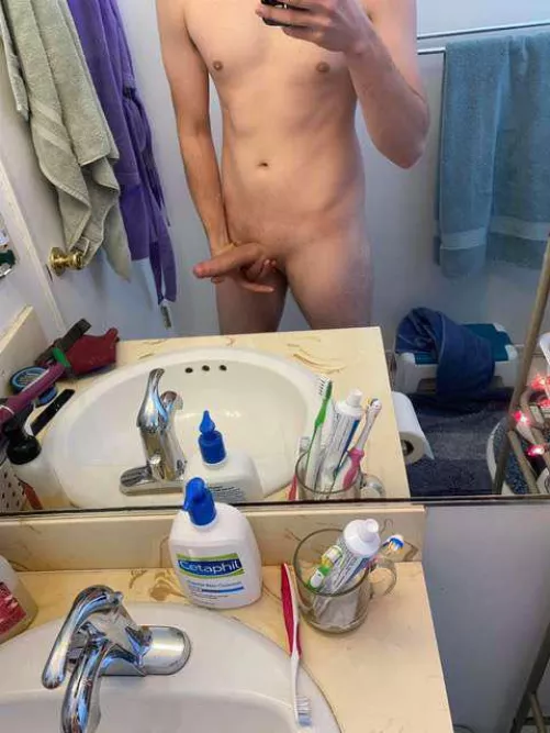 I’m sure you’d appreciate this more than my boring ass girlfriend 😅 I’m sure you’d appreciate this more than my boring ass girlfriend 😅