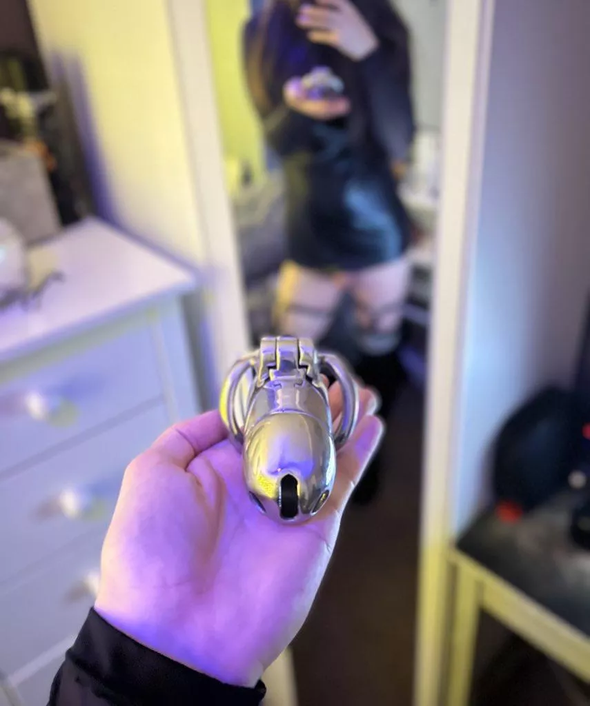 I’m the dom tonight baby, which means you’ll be wearing a chastity 😈 I’m the dom tonight baby, which means you’ll be wearing a chastity 😈