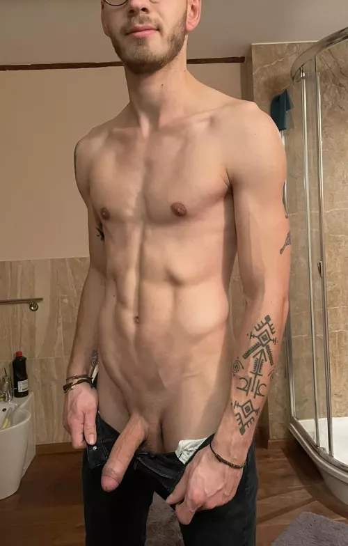 I’m the guy she tells you not to worry about 👀