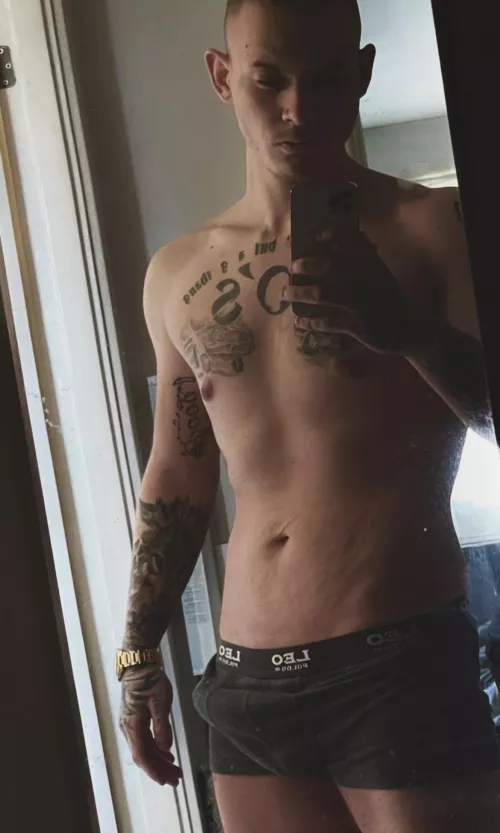 Iโm tired, itโs been some hectic Christmas days๐ฉ anyone who can wake me up properly?