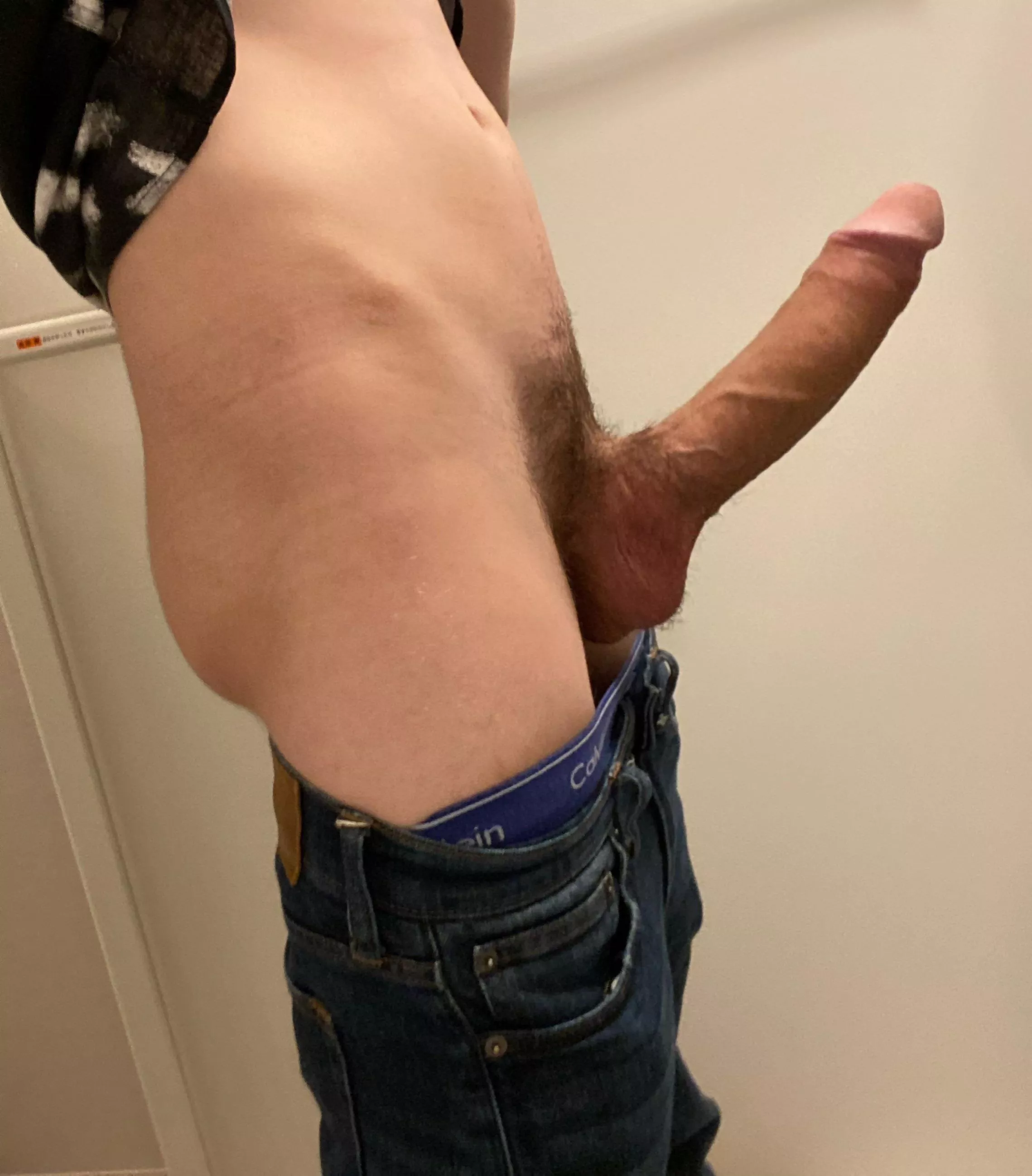 I’m too hard rn. Girls pm I’m too hard rn. Girls pm