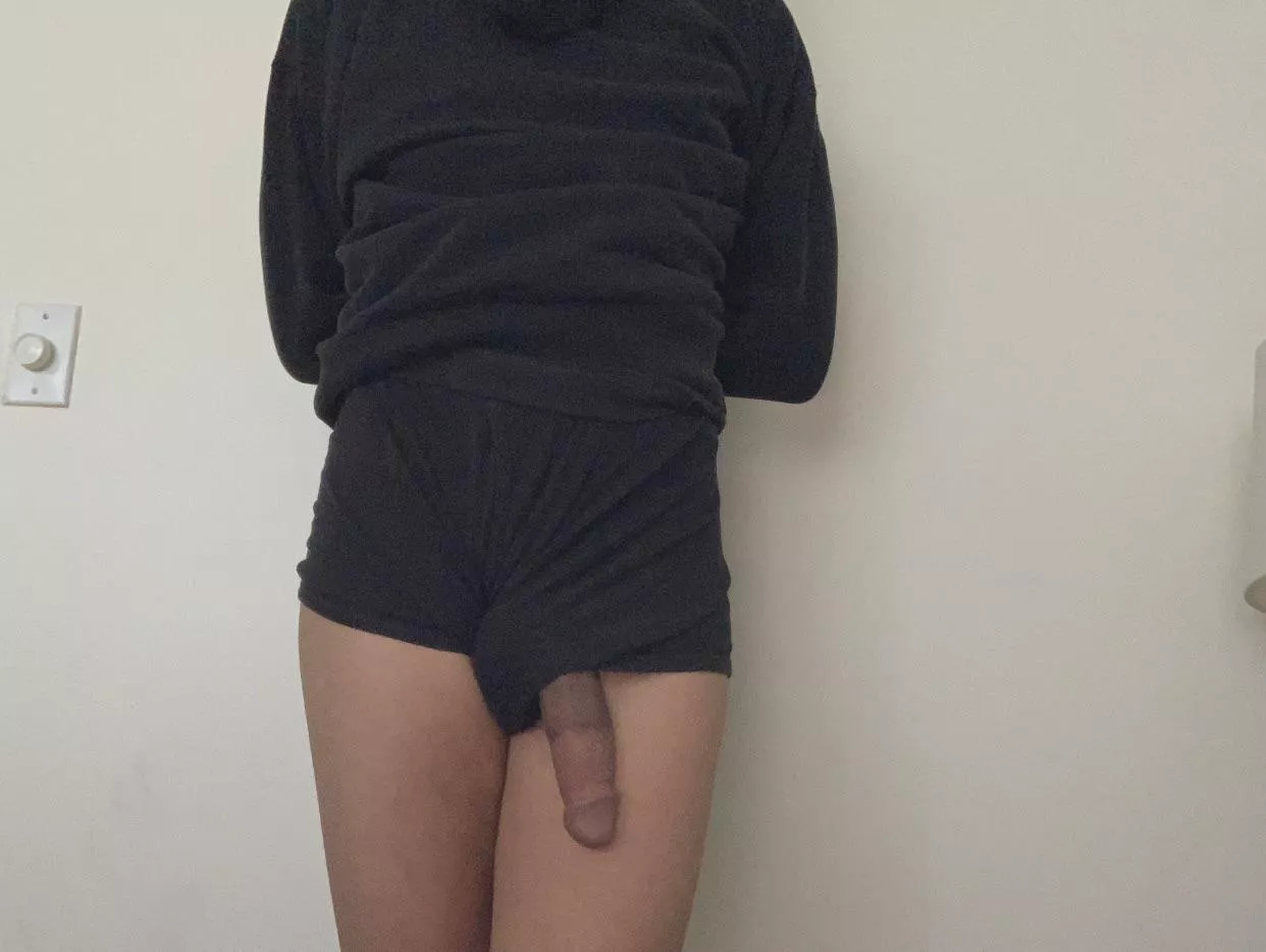 Im waiting for u to pull my undies down ?
