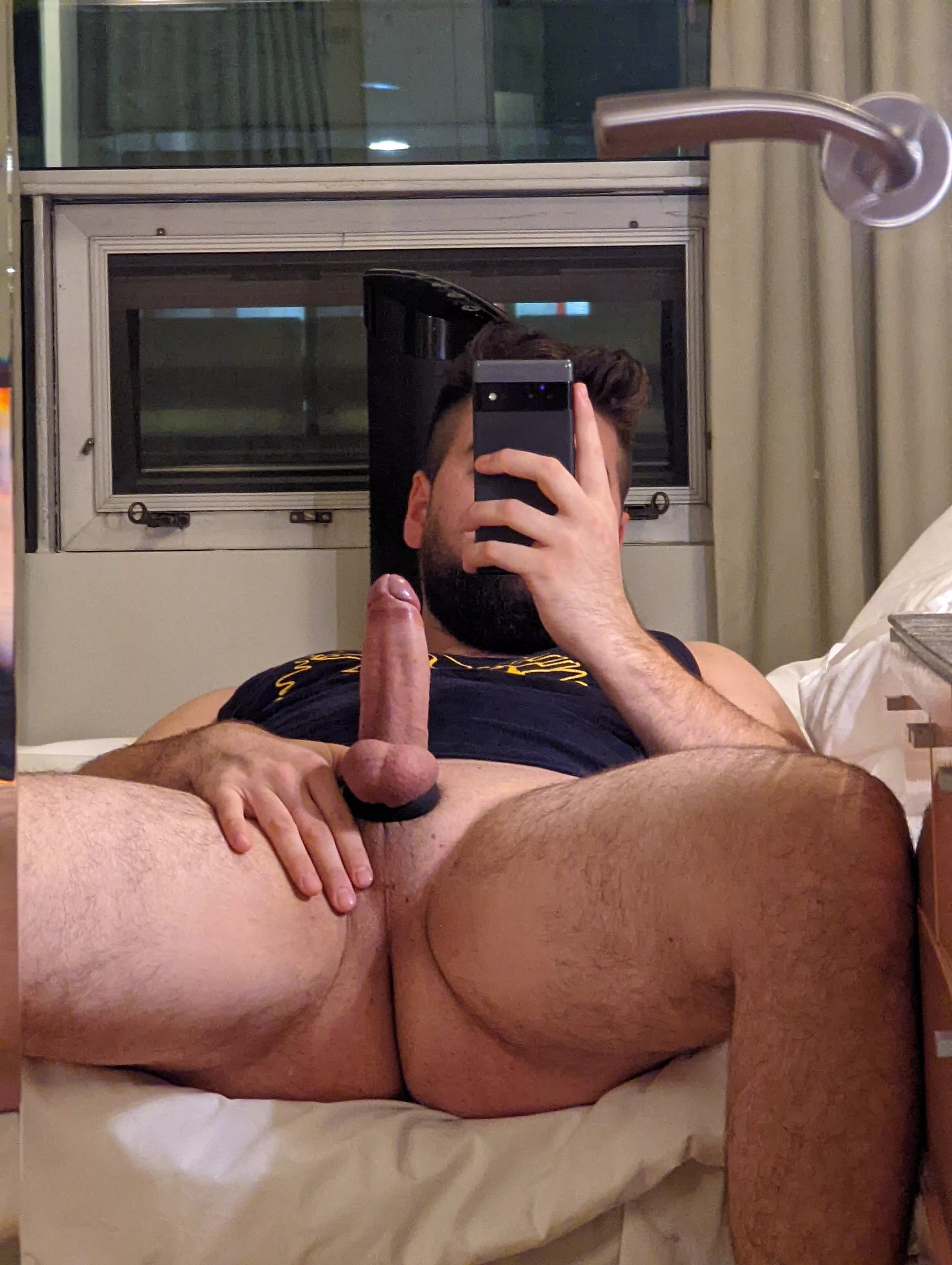 I'm waiting for you... I'm waiting for you...