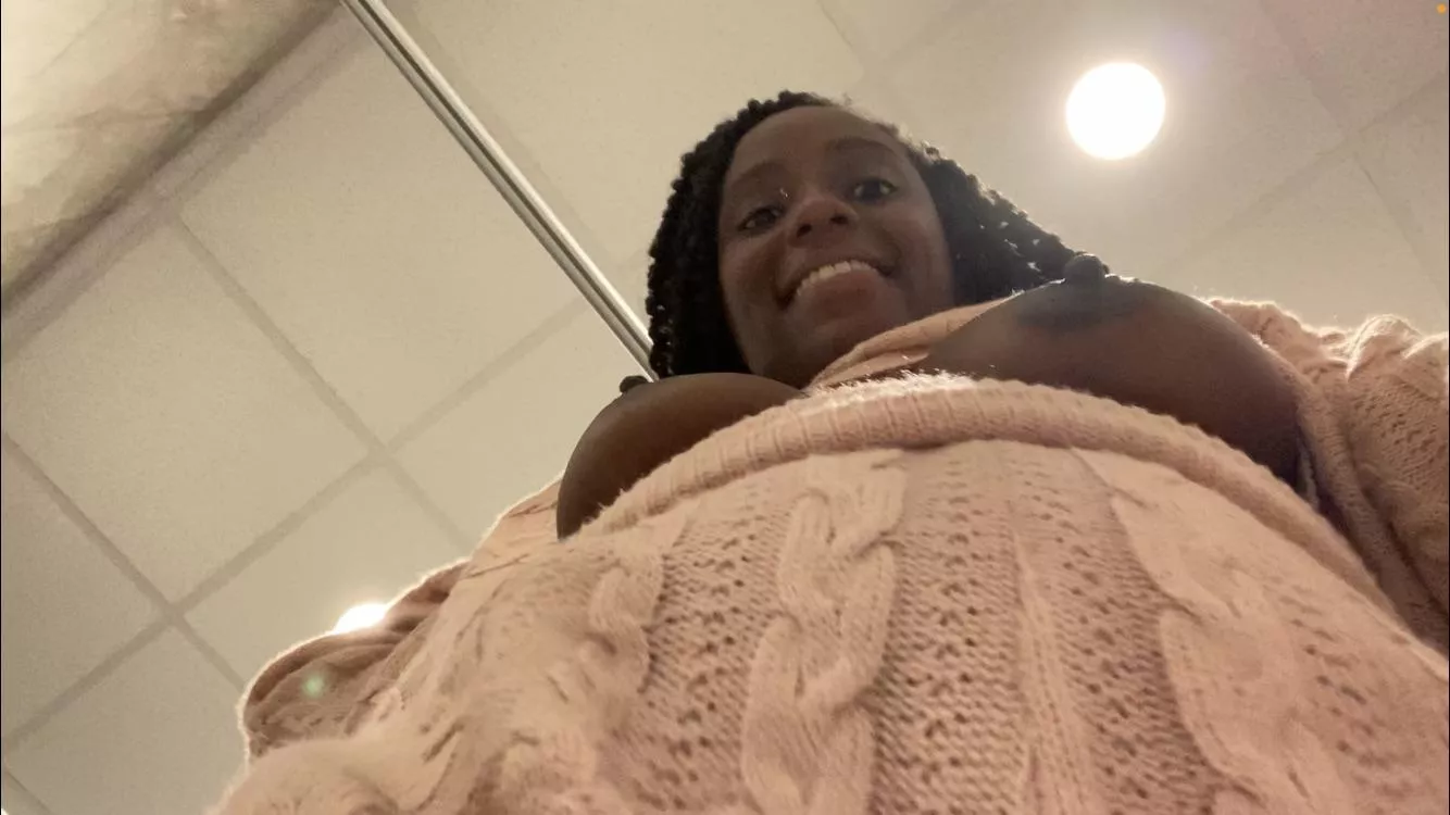 [image] Happy Monday