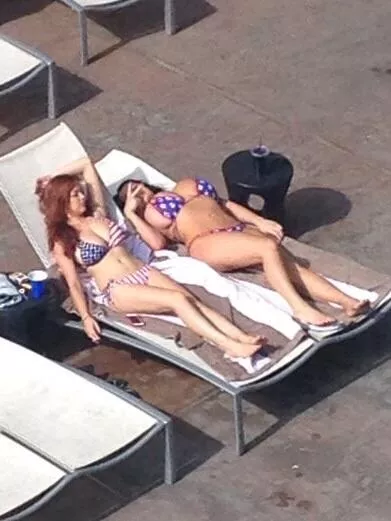 Imagine if you from balcony of house can see them and can say hello to her 😍😍😍!! What a wonderful view