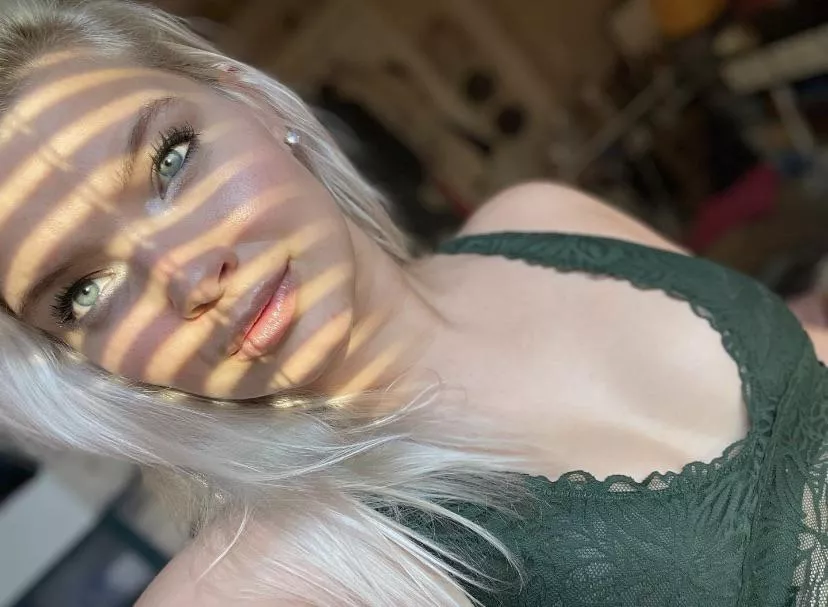 Imagine these eyes staring at you while I get sloppy on your cock! ?