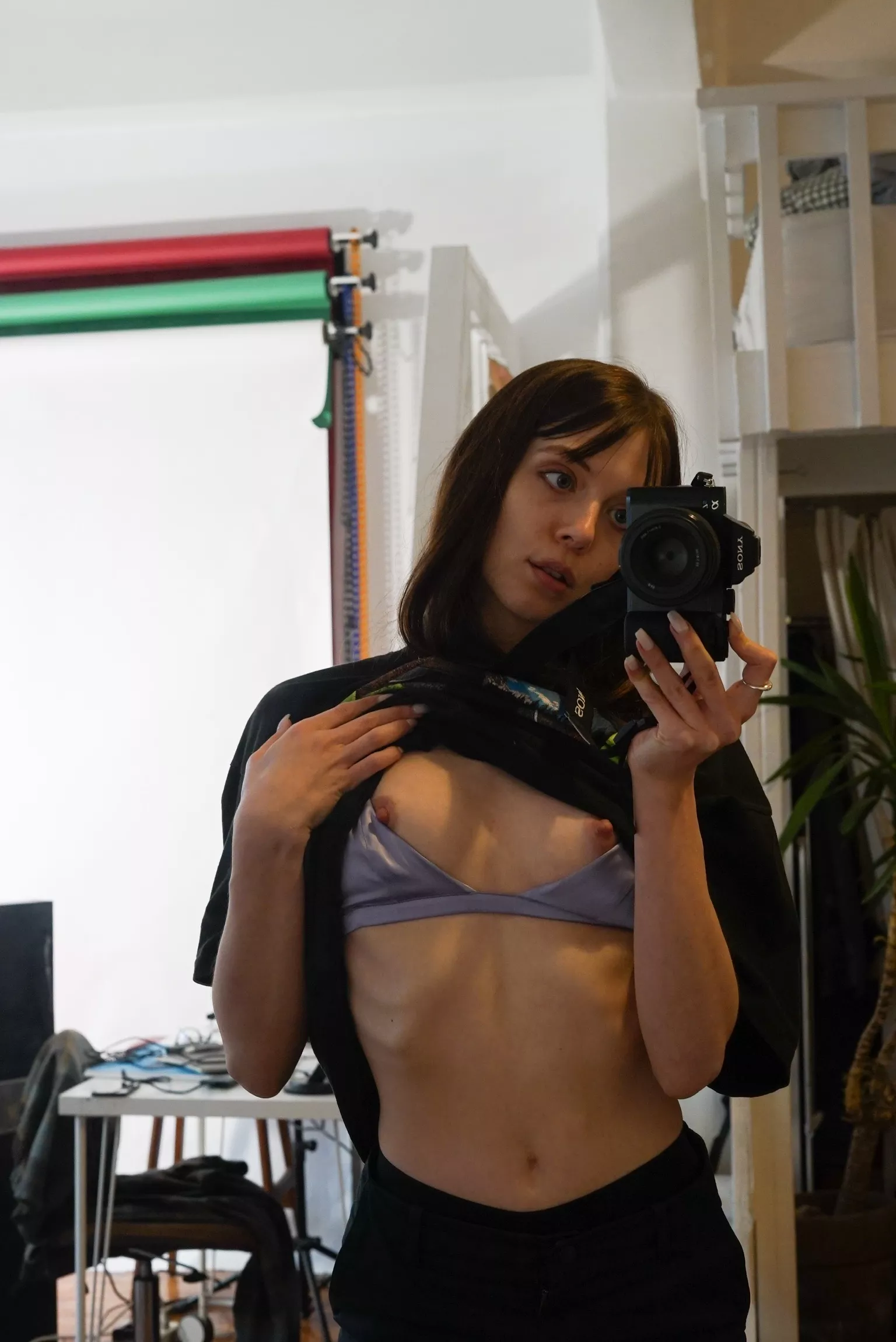 in case you're wondering what's under my baggy shirt...