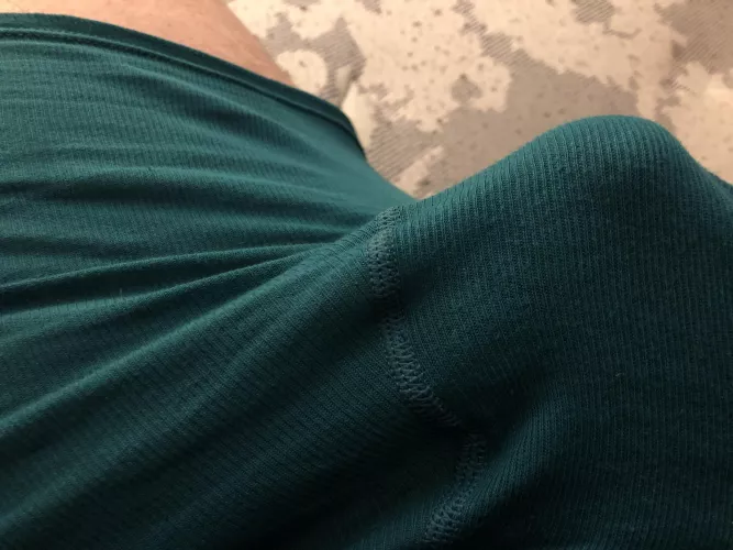 in dire need of a cute boy to come peel off my green hanes boxers and give me a beej 😩