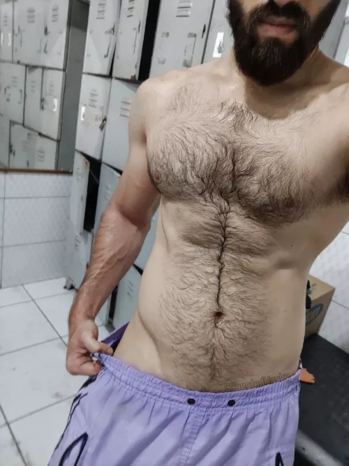 In the locker room šš