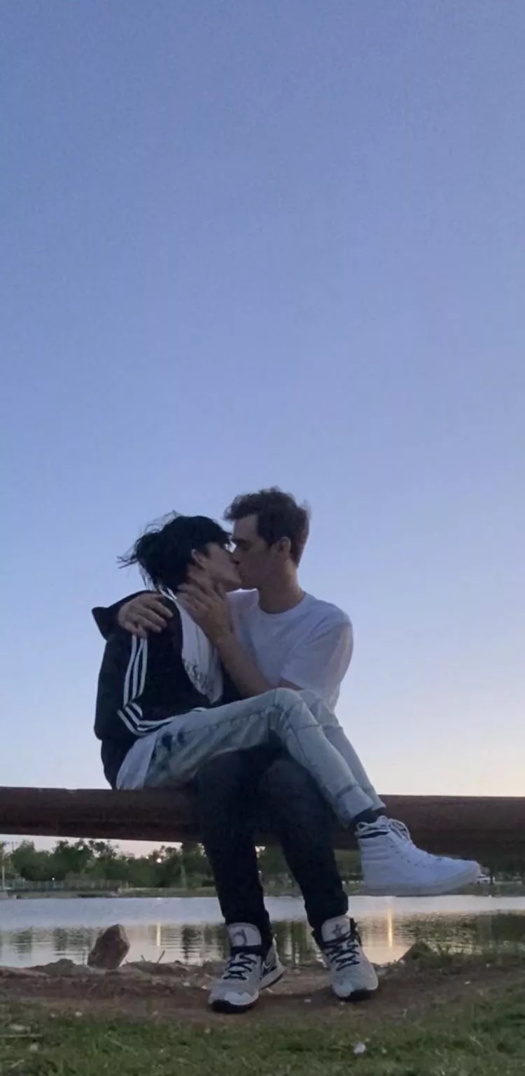 Innocent kisses at the park 💋