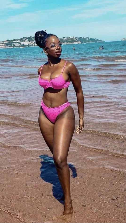 Instagram shewa_jay Instagram shewa_jay