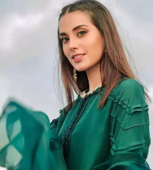 Iqra Aziz Iqra Aziz