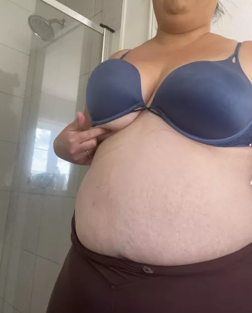 Is 285 pounds SSBBW? Been bred 3 times, 28 years old Is 285 pounds SSBBW? Been bred 3 times, 28 years old