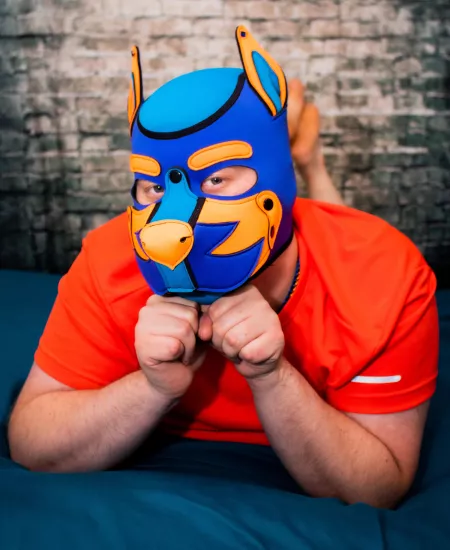 I’s a pretty puppy. It’s fun to get my photo taken. Normally I’m the one doing the photo taking.