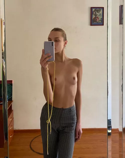 Is anyone looking for a petite teen fucktoy?π