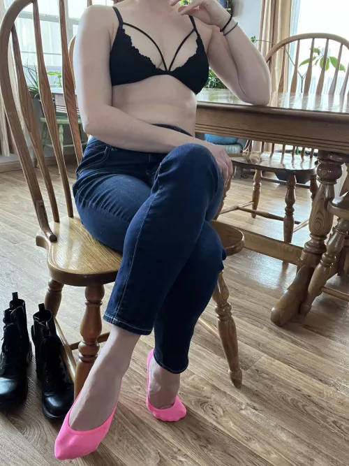 Is it okay if I eat breakfast with you like this? 😈