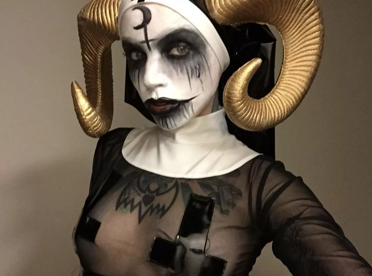 Is it too late to post this Halloween costume? ?