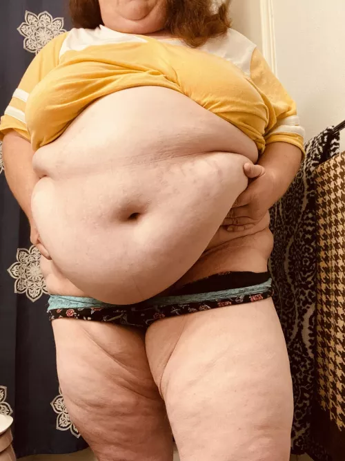 Is massive tummy Tuesday a thing? Is massive tummy Tuesday a thing?