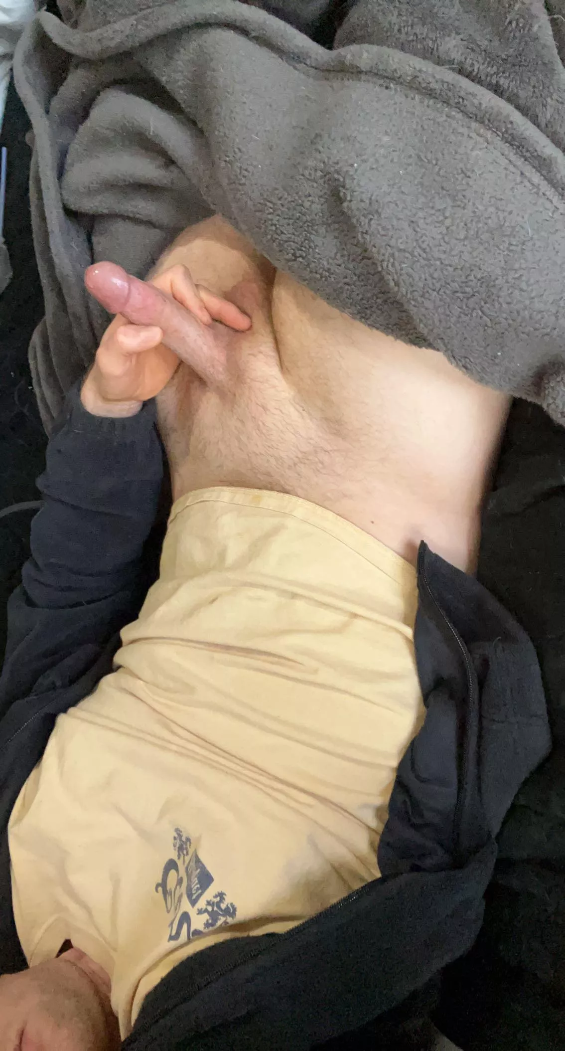 Is my bi dick boyfriend material? DMs open