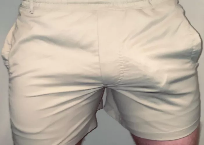 Is my semi bulge that noticeable?đ¤ (M20)