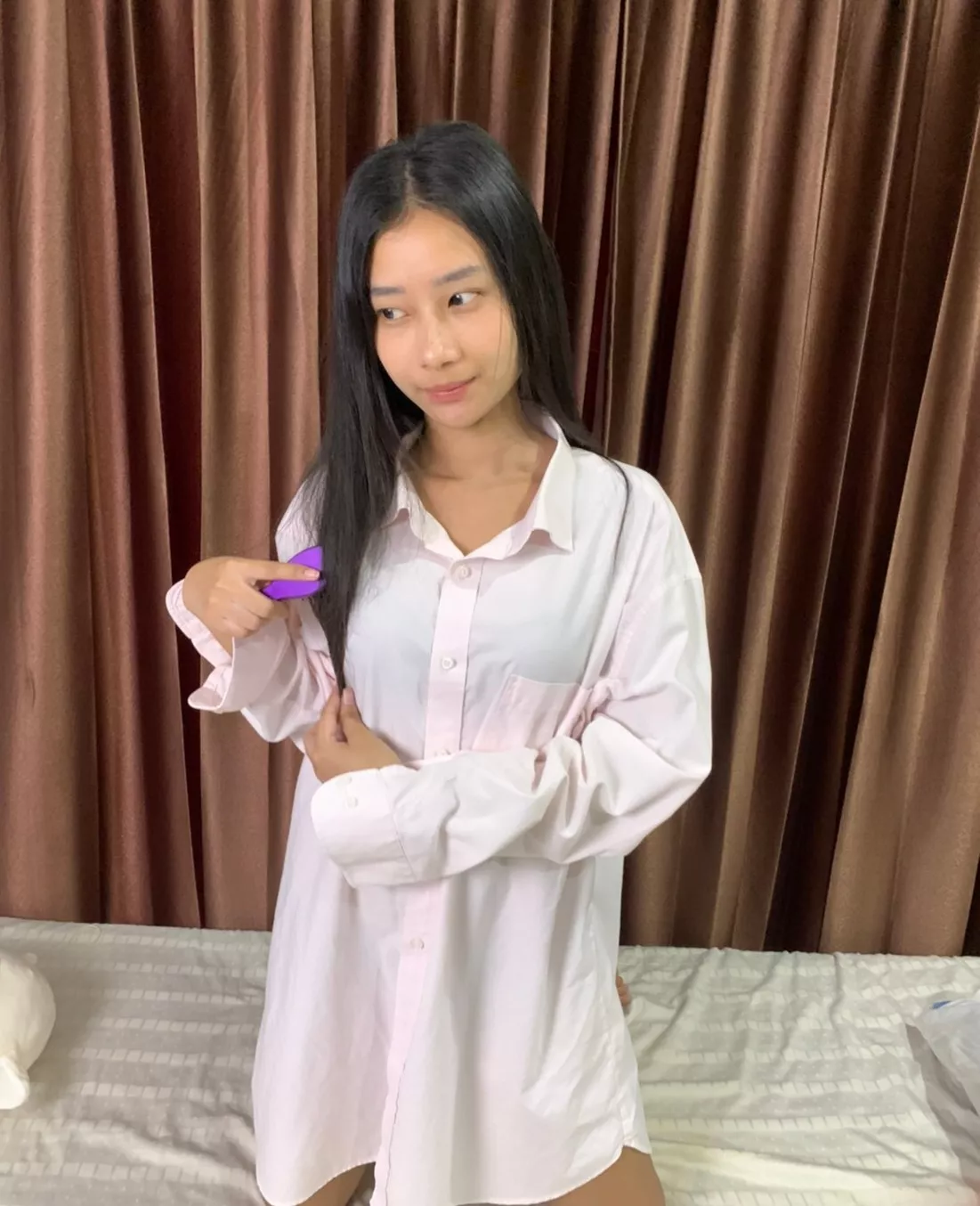 Is my shirt too thin 😆