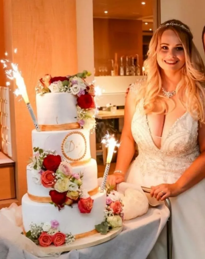 Is my wife busty enough?🍒 Is my wife busty enough?🍒