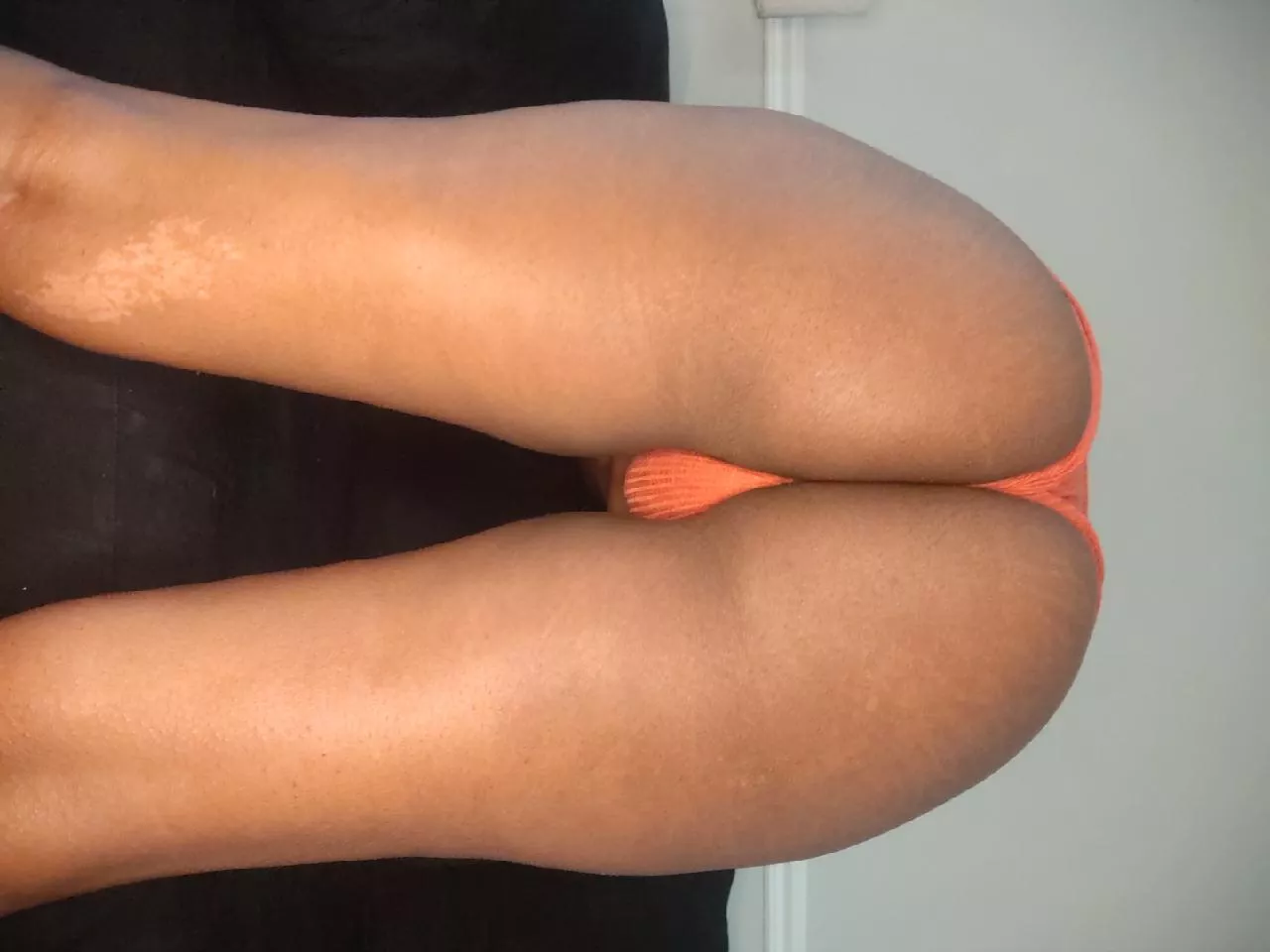Is Orange a nice color on me? Is Orange a nice color on me?