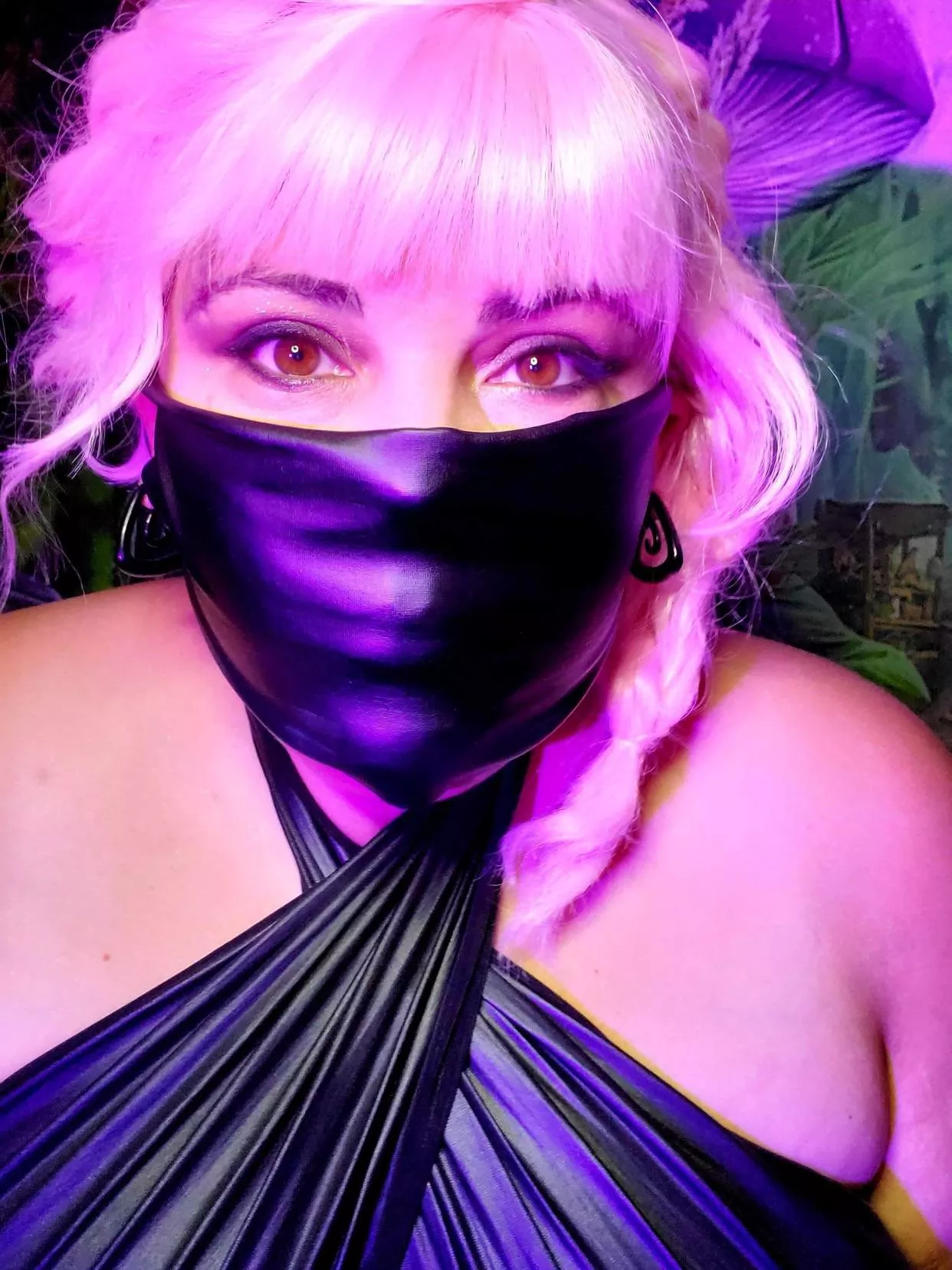 Is this considered a selfie? 🙃 off to work!