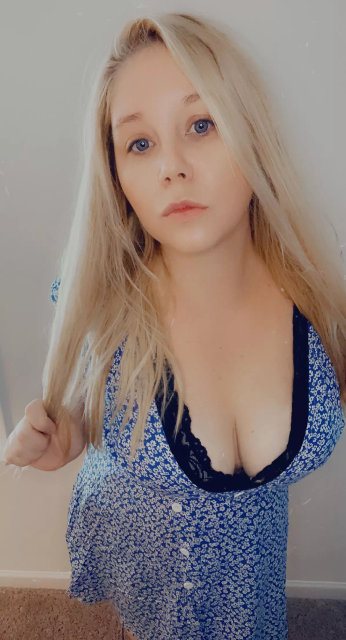 Is this dress too tight? I keep popping out? ? ? ? ?