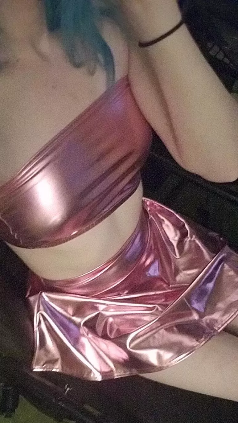 Is this outfit girly enough?