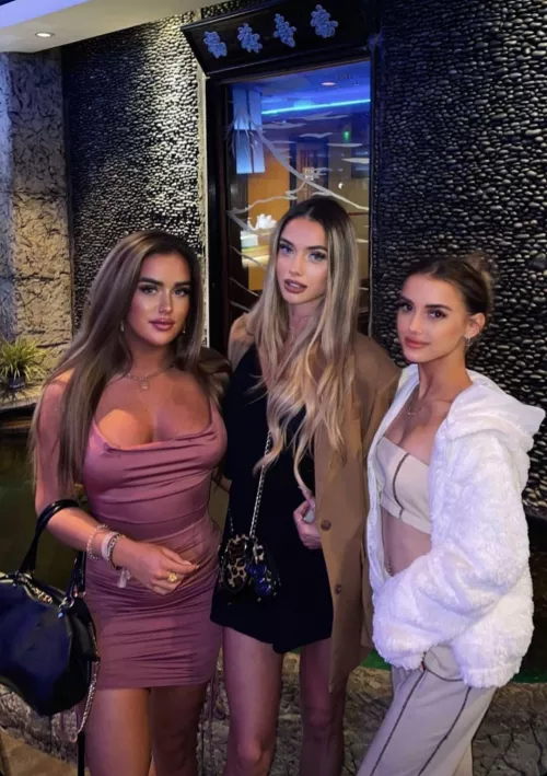 Isabelle Siva and friends