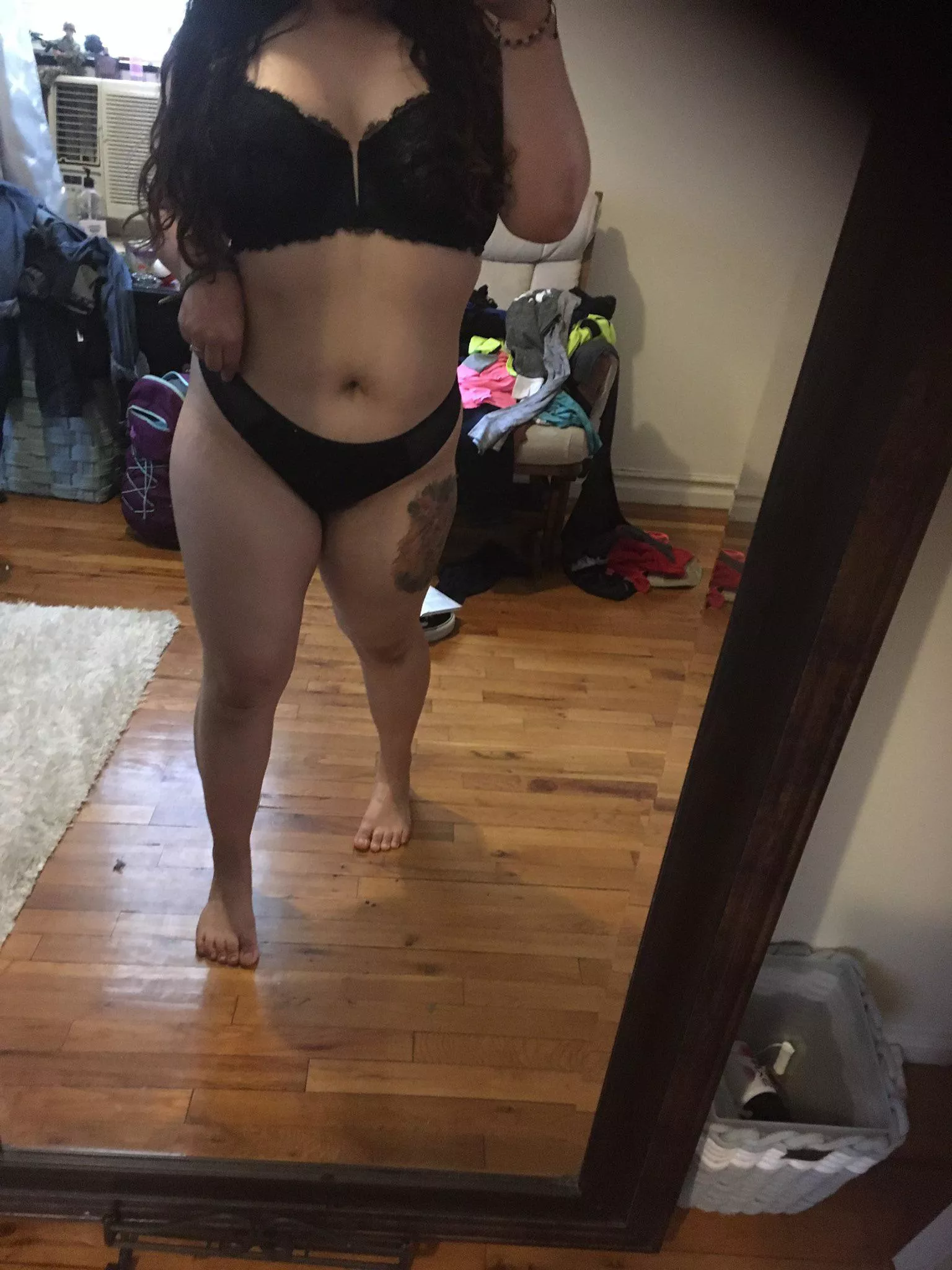 Isn’t my belly so cute here? Isn’t my belly so cute here?