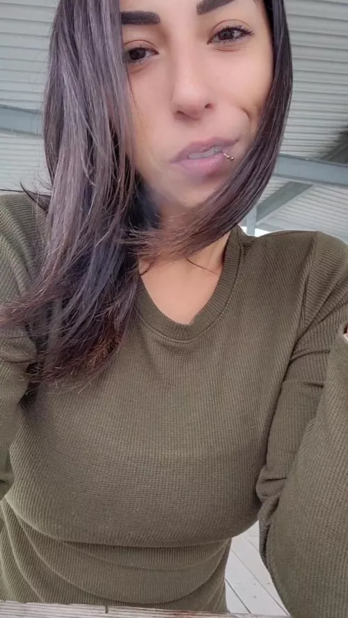 Isnt my hair and my smoke cute in the wind, loveπ₯°