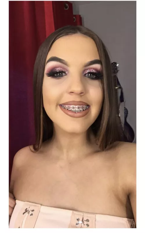 isnโt she gorgeous