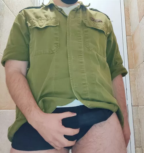 Israeli soldier on duty 😎 Israeli soldier on duty 😎