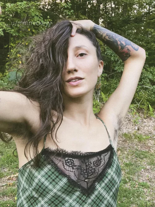 it makes me feel real good knowing you enjoy my armpit hair. βΊοΈ