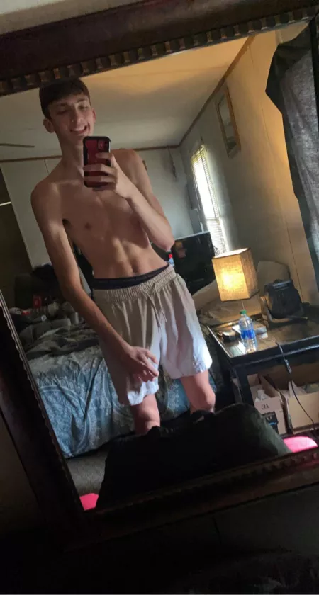 It seems like I’m going to be single forever, will anyone message me 😭